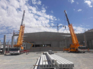 Montaje de vigas en una nave en la provincia de Granada